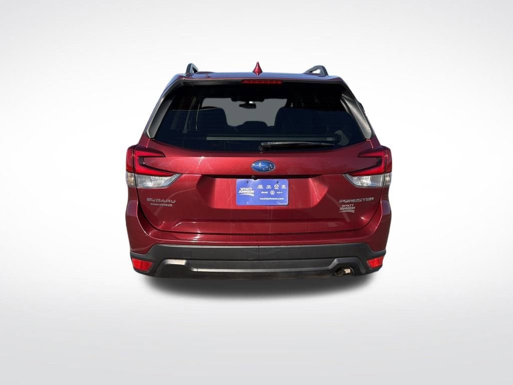 Used 2021 Subaru Forester Premium image 6