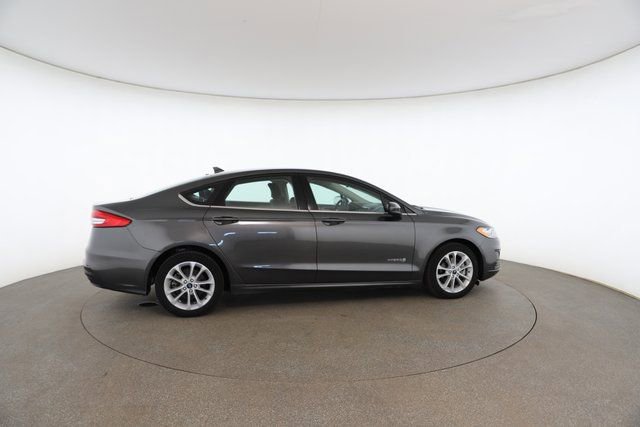 Used 2019 Ford Fusion SE image 21