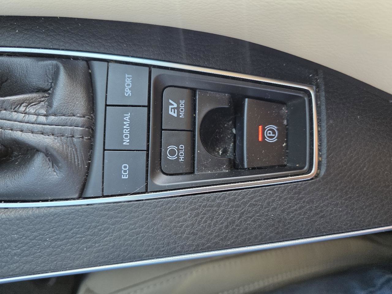 Used 2020 Toyota Avalon Limited w/ Advanced Safety Package FWD image 23