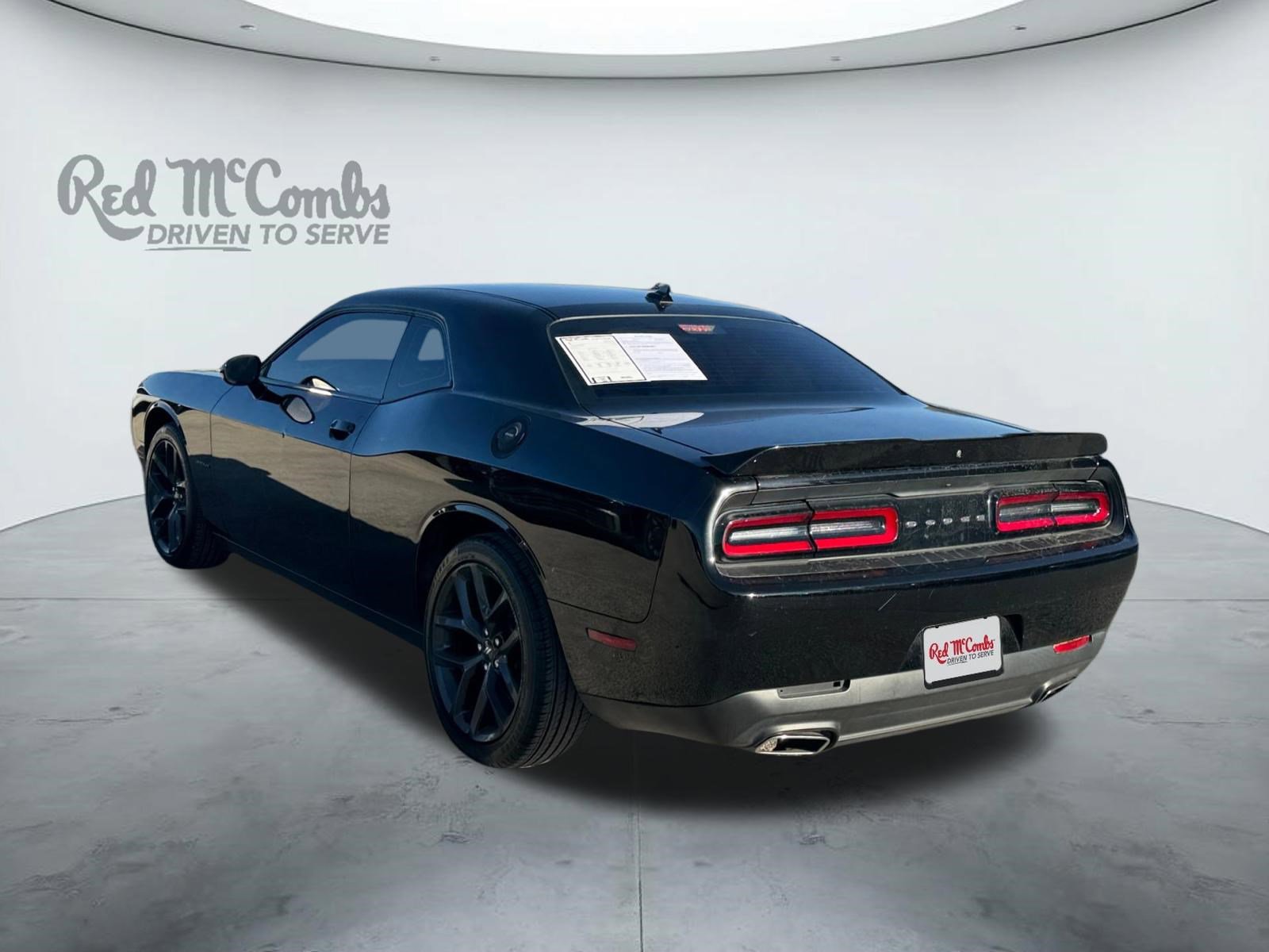 Used 2022 Dodge Challenger SXT image 3