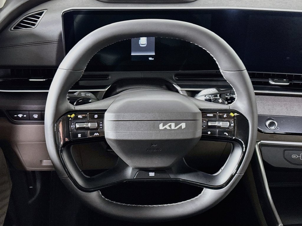 New 2027 Kia Carnival EX FWD image 13