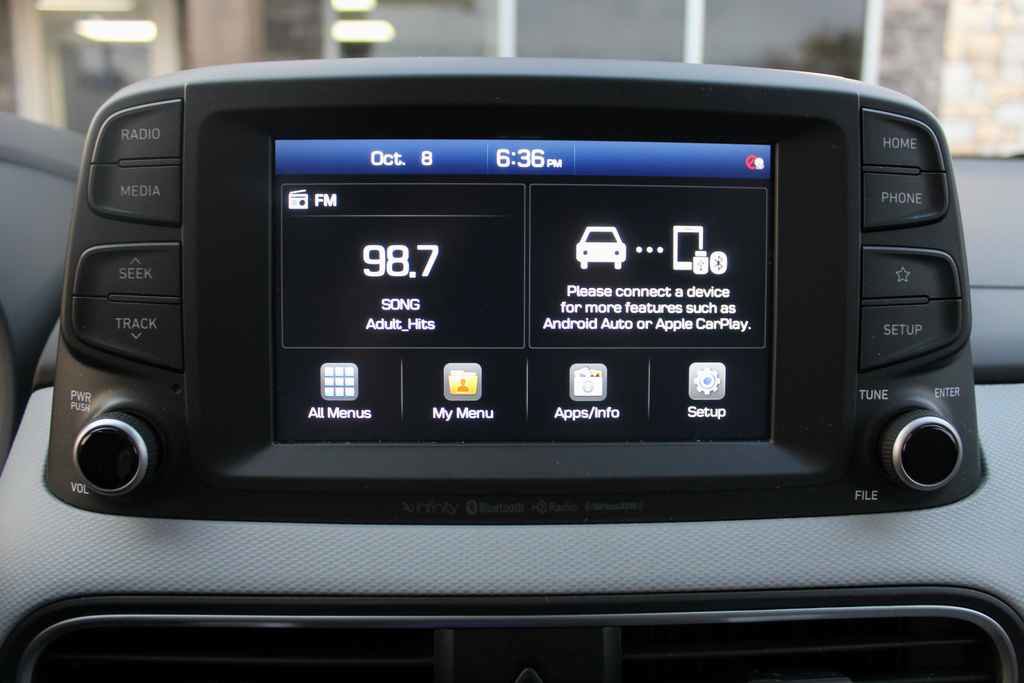 Used 2021 Hyundai Kona Limited w/ Cargo Package image 17