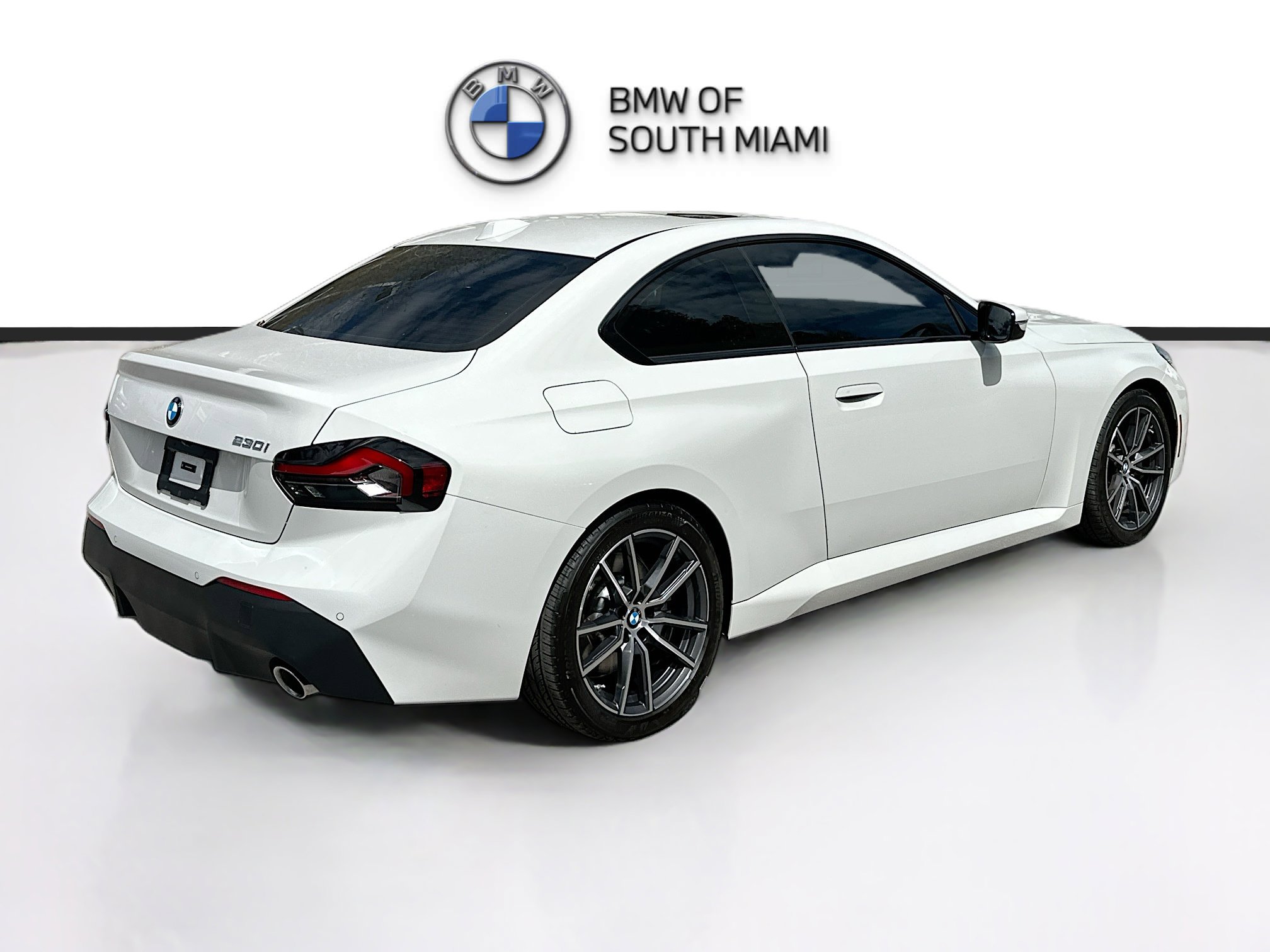 Certified 2025 BMW 230i Coupe w/ Convenience Package image 7