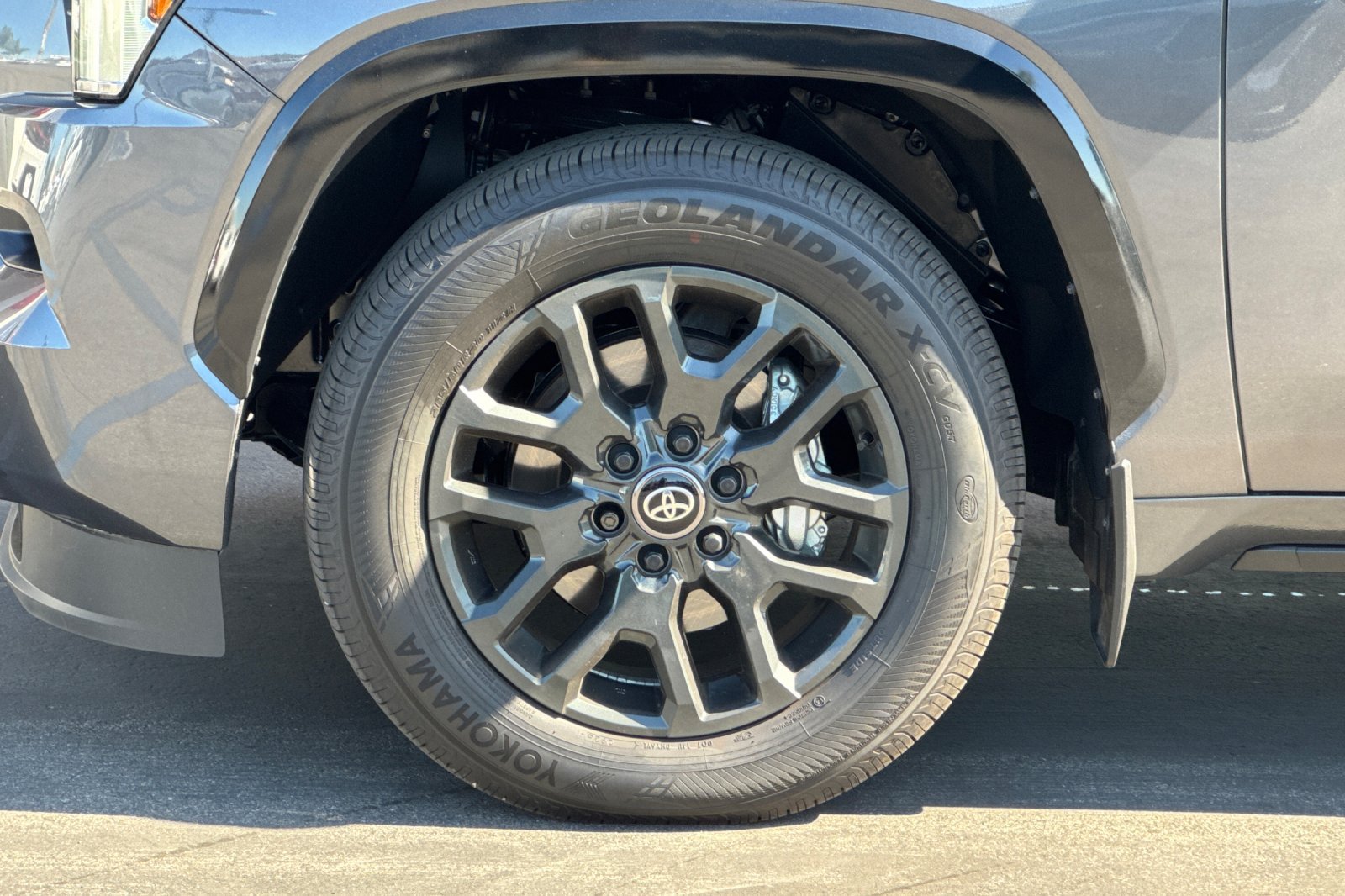 Certified 2026 Toyota Sequoia Platinum w/ Tow Technology Package AWD/4WD image 35