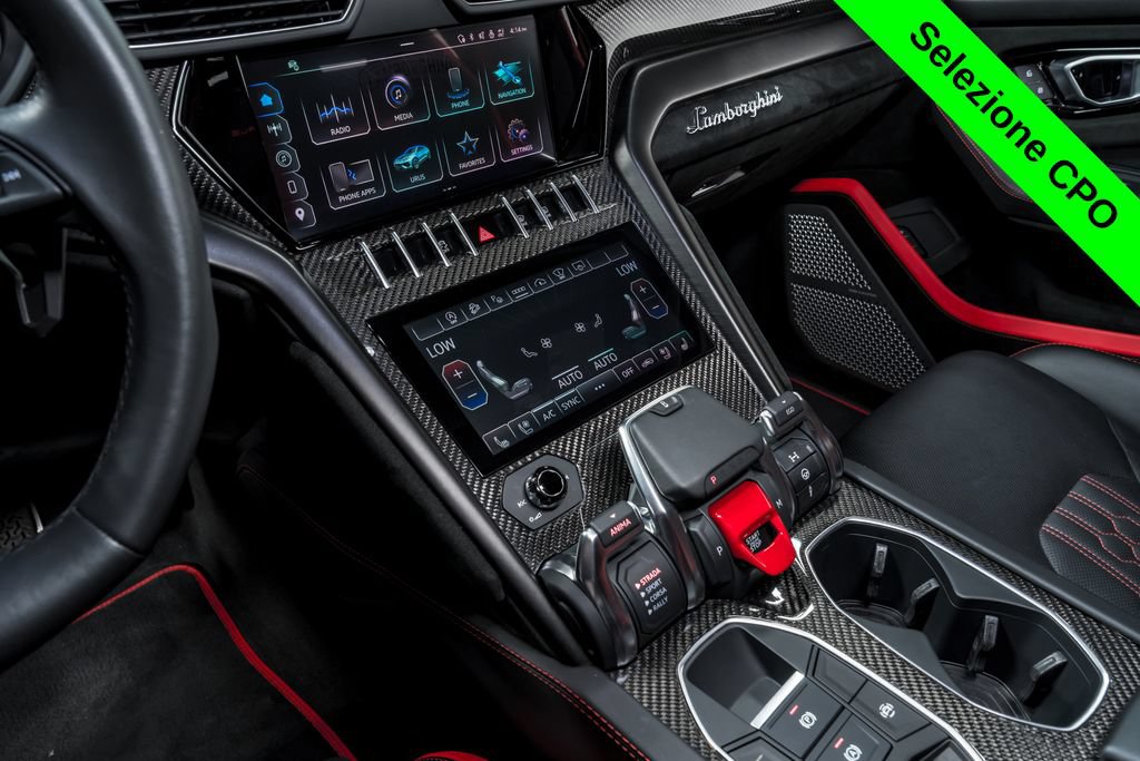Used 2023 Lamborghini Urus Performante AWD/4WD image 24
