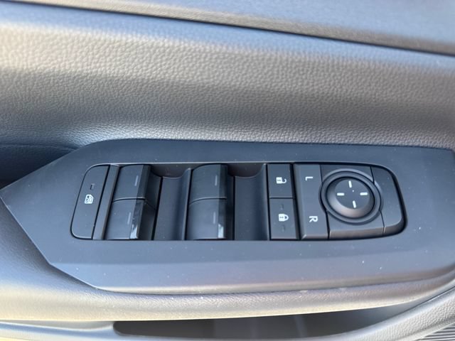 New 2026 Toyota Prius Plug-In Hybrid FWD image 15