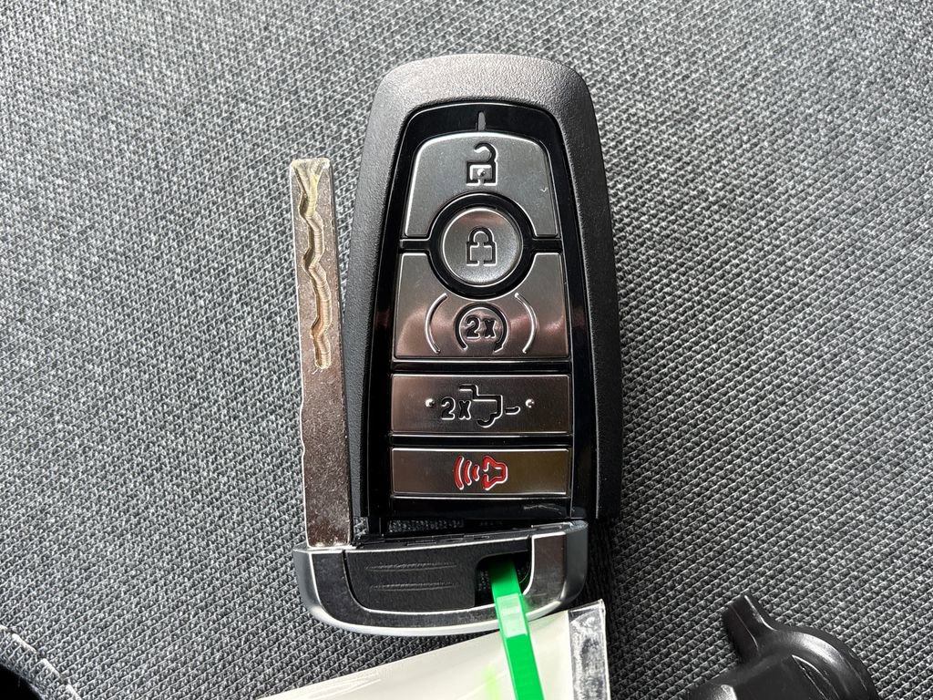 New 2026 Ford F250 XLT w/ XLT Premium Package image 33