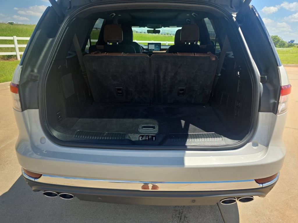 Used 2023 Lincoln Aviator Reserve w/ Elements Package Plus RWD image 13