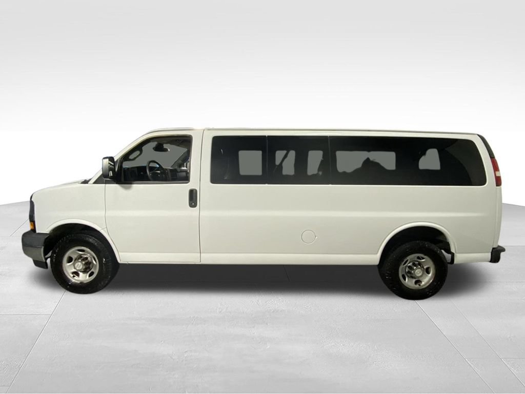 Used 2019 Chevrolet Express 3500 LT w/ LT Preferred Equipment Group RWD image 7