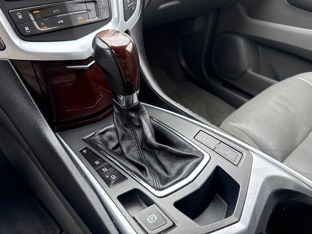 Used 2011 Cadillac SRX Luxury image 16