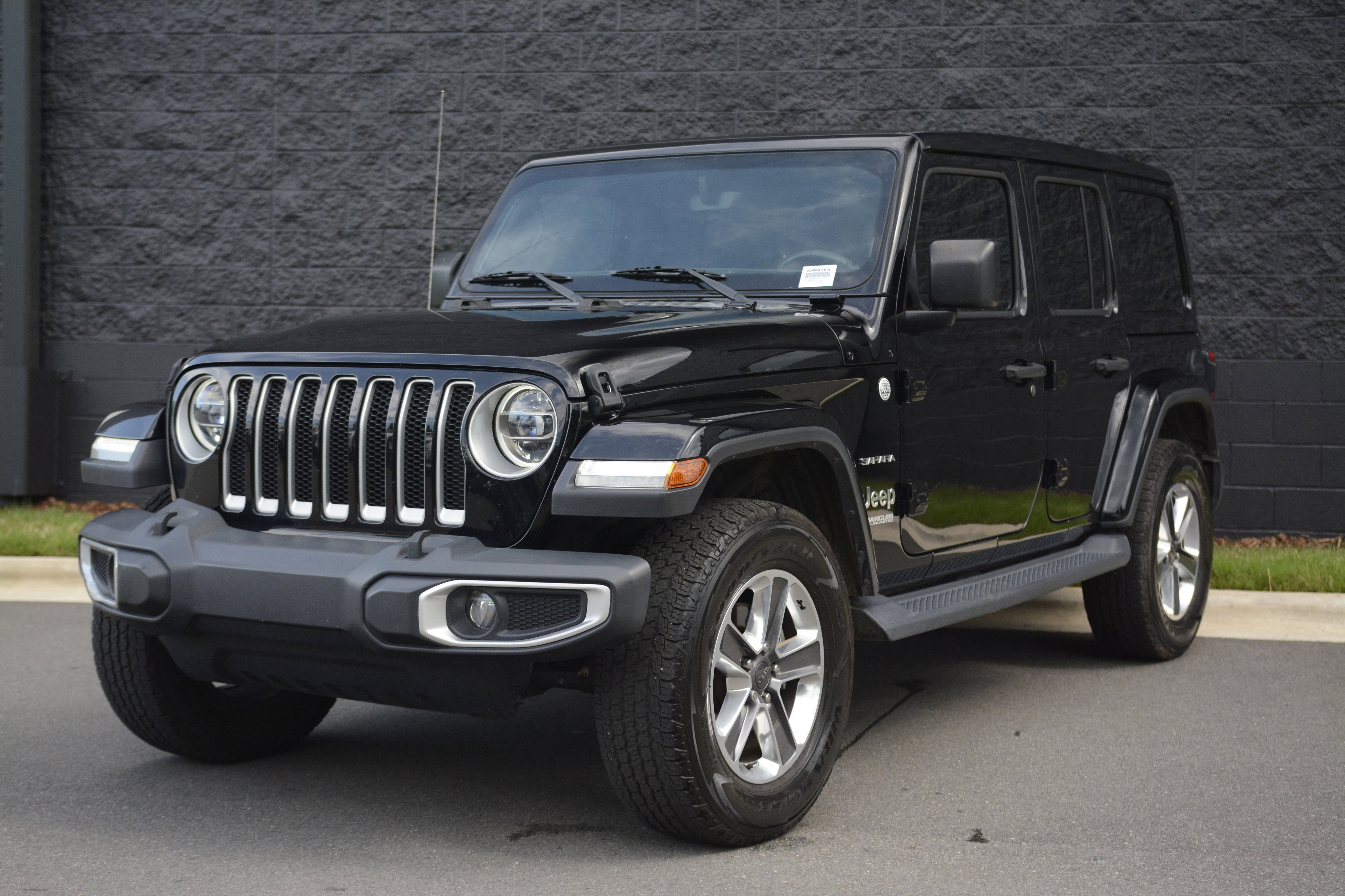 Used 2020 Jeep Wrangler Unlimited Sahara AWD/4WD image 41