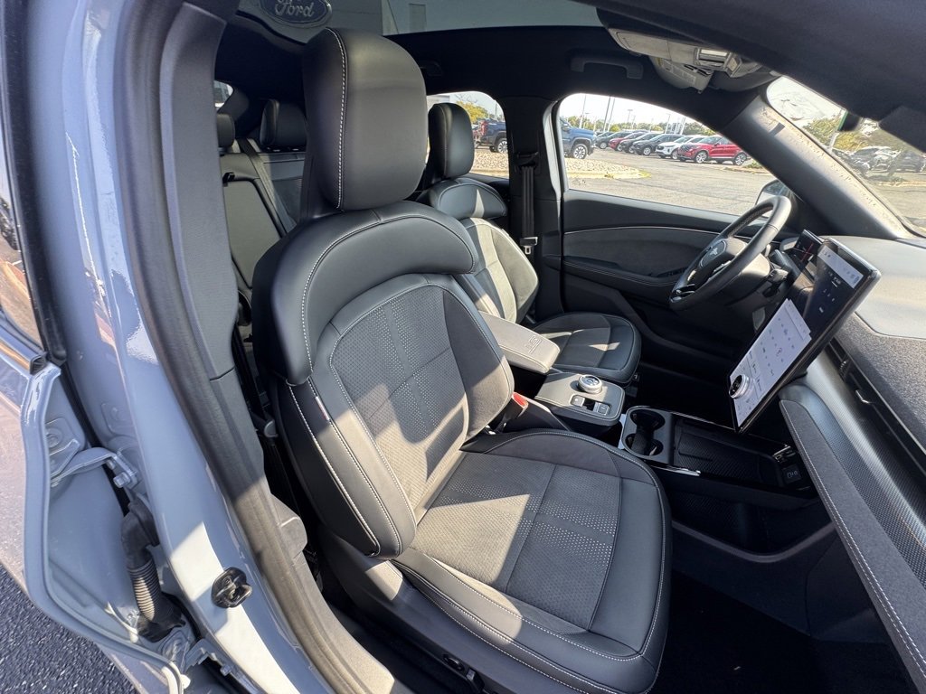 Certified 2024 Ford Mustang Mach-E GT image 23