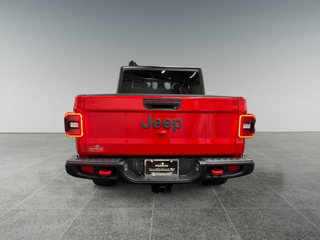 Used 2024 Jeep Gladiator Rubicon w/ Convenience Group AWD/4WD image 27