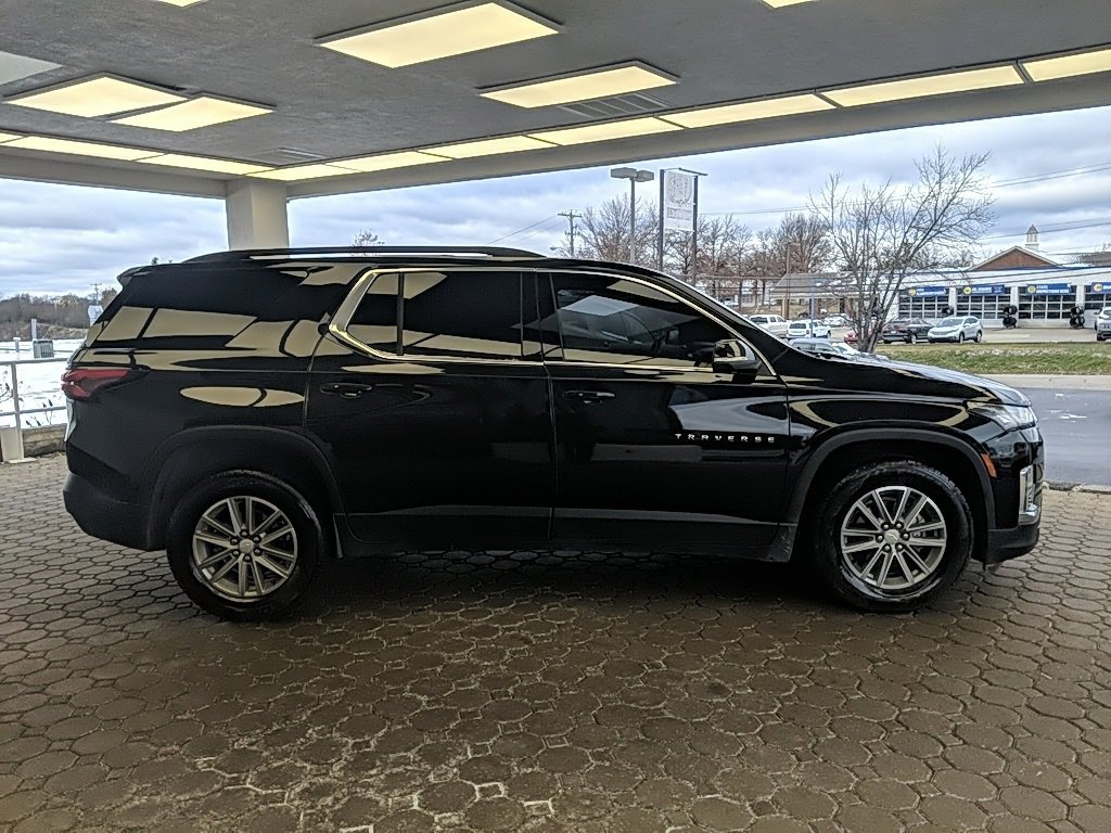 Used 2023 Chevrolet Traverse LT w/ LPO, Floor Liner Package image 4
