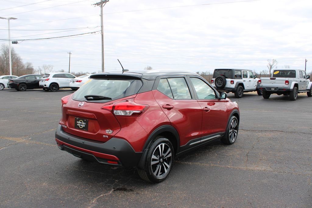 Used 2020 Nissan Kicks SR image 9