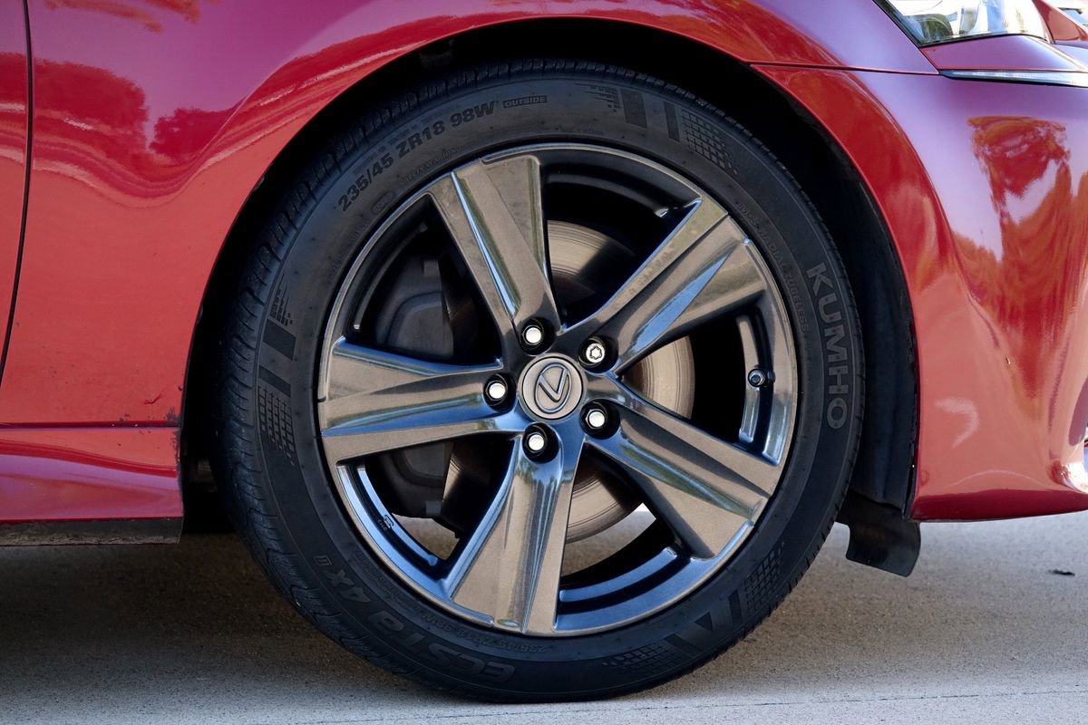 Used 2016 Lexus GS 200t image 29