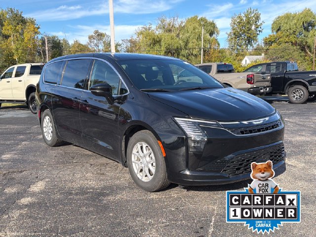 Used 2027 Chrysler Pacifica Select FWD image 9