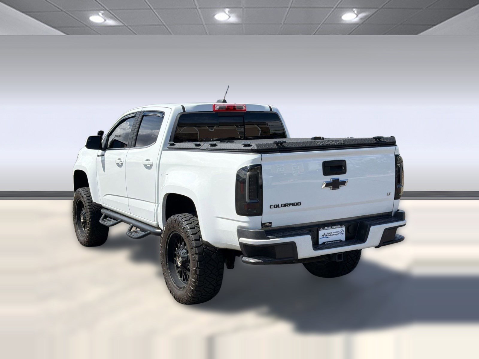 Used 2016 Chevrolet Colorado LT w/ LT Convenience Package AWD/4WD image 3