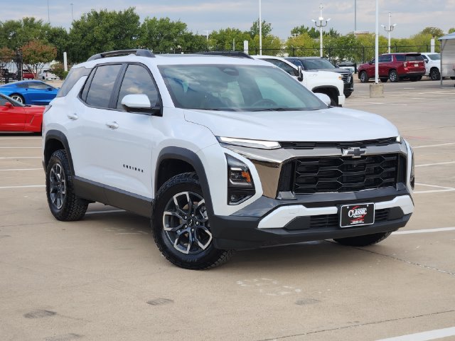 Used 2026 Chevrolet Equinox ACTIV w/ Safety and Technology Package AWD/4WD image 2