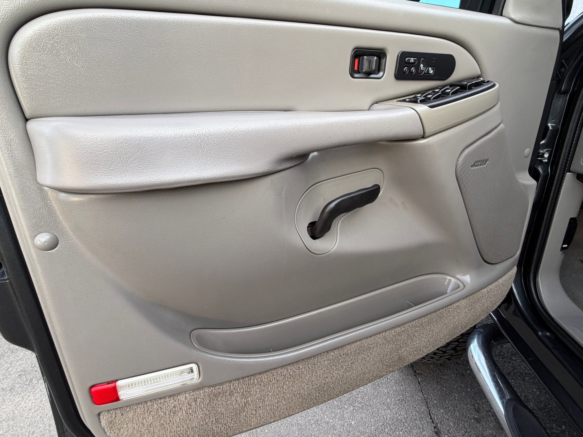 Used 2005 GMC Sierra 3500 SLT w/ Heavy-Duty Power Package image 16