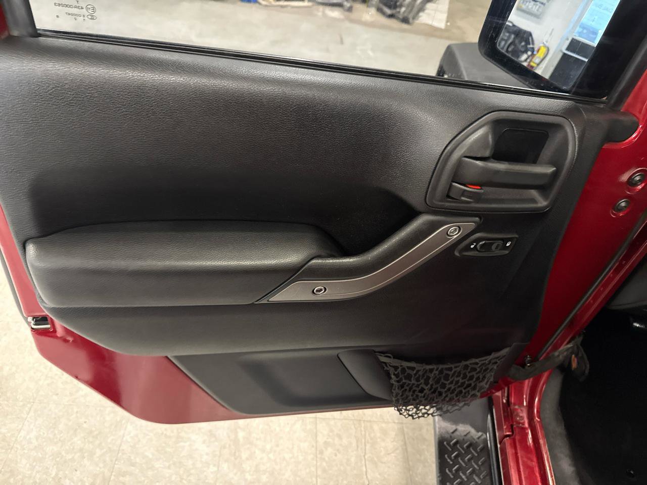 Used 2012 Jeep Wrangler Unlimited Sport image 27