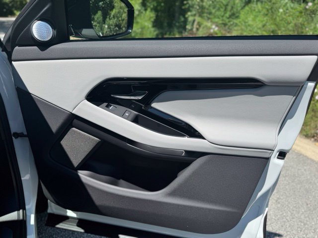 New 2026 Land Rover Range Rover Evoque Hoxton AWD/4WD image 18
