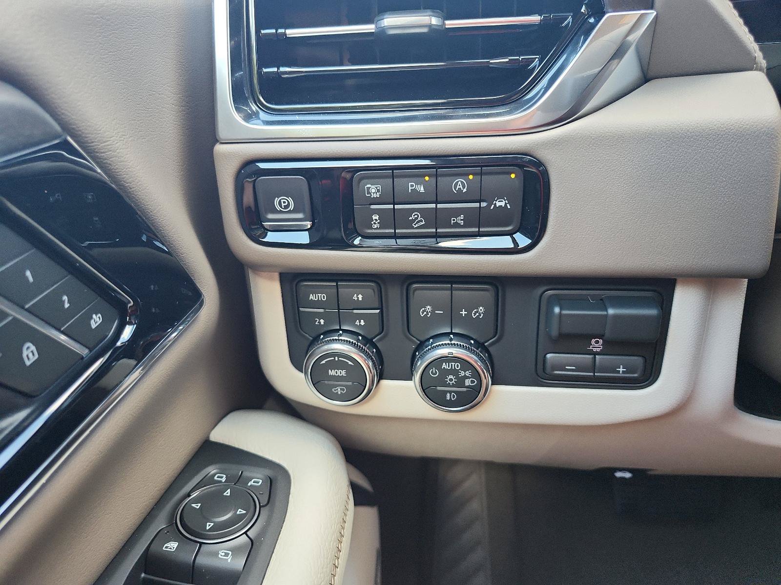 New 2026 GMC Yukon XL Denali w/ Denali Reserve Package AWD/4WD image 19