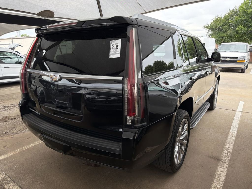 Used 2019 Cadillac Escalade Luxury AWD/4WD image 3