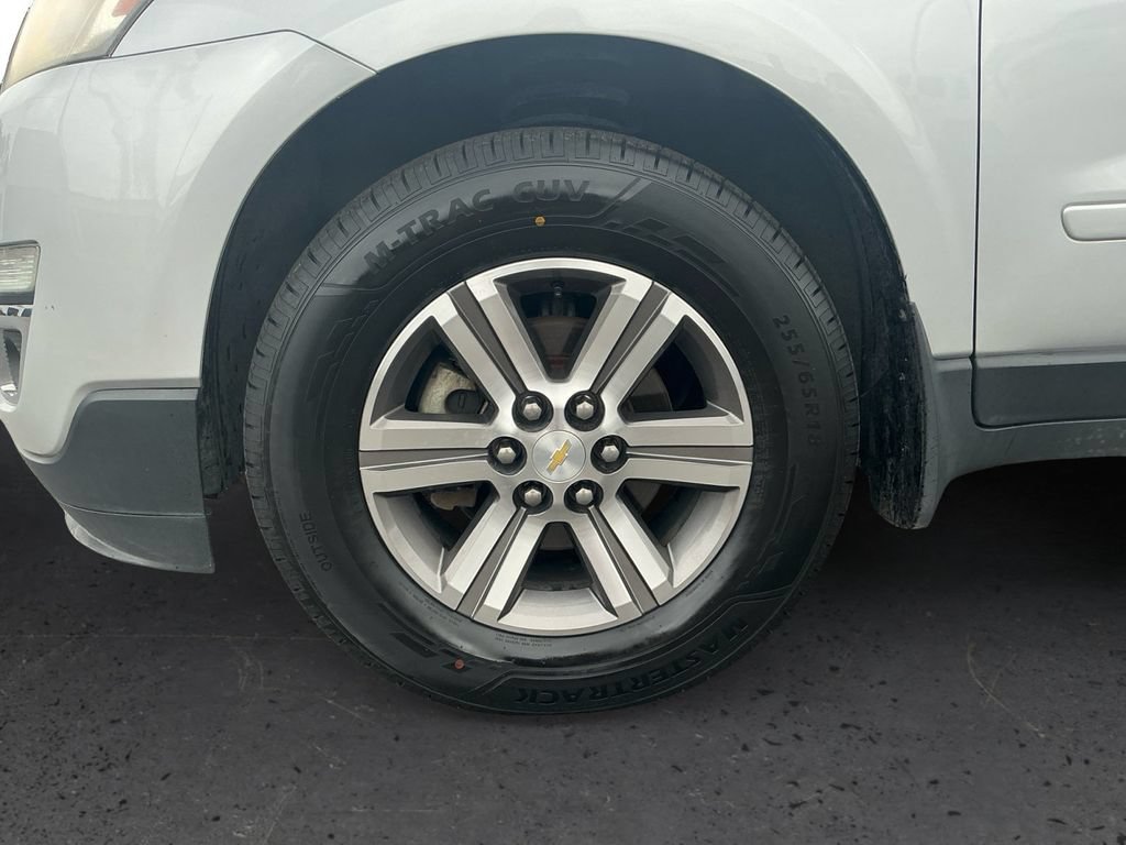 Used 2017 Chevrolet Traverse LT FWD image 13