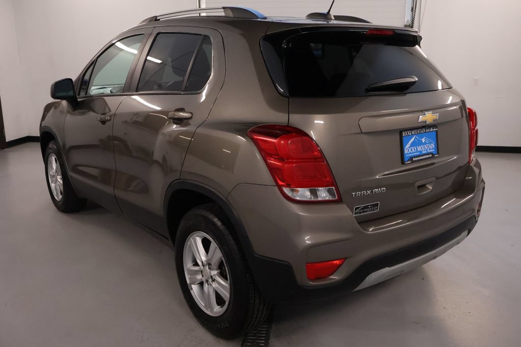 Used 2022 Chevrolet Trax LT w/ Driver Confidence Package AWD/4WD image 5