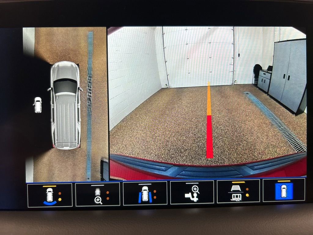 Used 2022 Chevrolet Tahoe Z71 w/ Luxury Package image 22