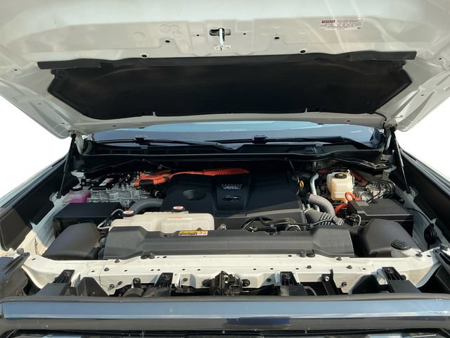 Used 2024 Toyota Tundra Platinum AWD/4WD image 20