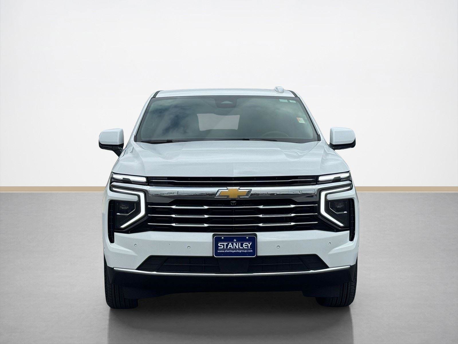 Used 2025 Chevrolet Tahoe LT AWD/4WD image 2