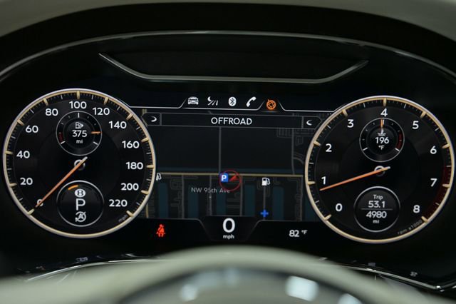 Used 2024 Bentley Flying Spur V8 image 71