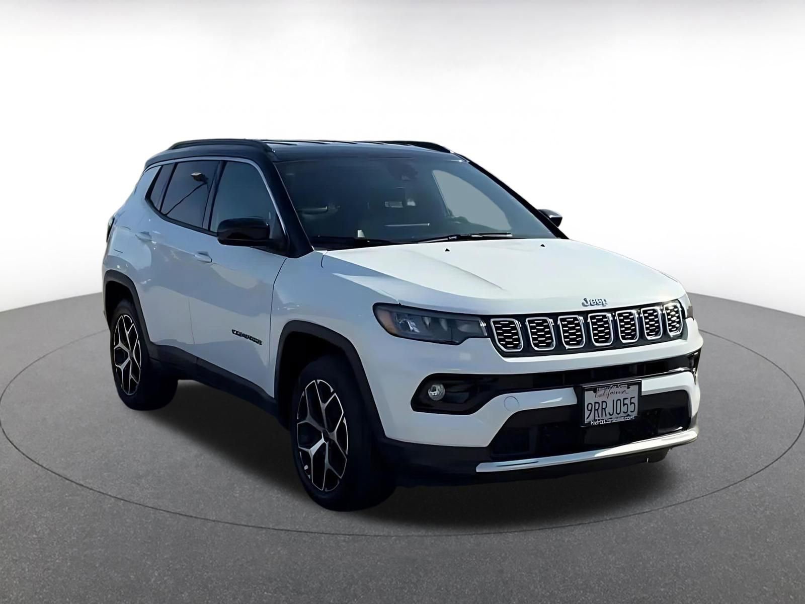 Used 2025 Jeep Compass Limited AWD/4WD image 2