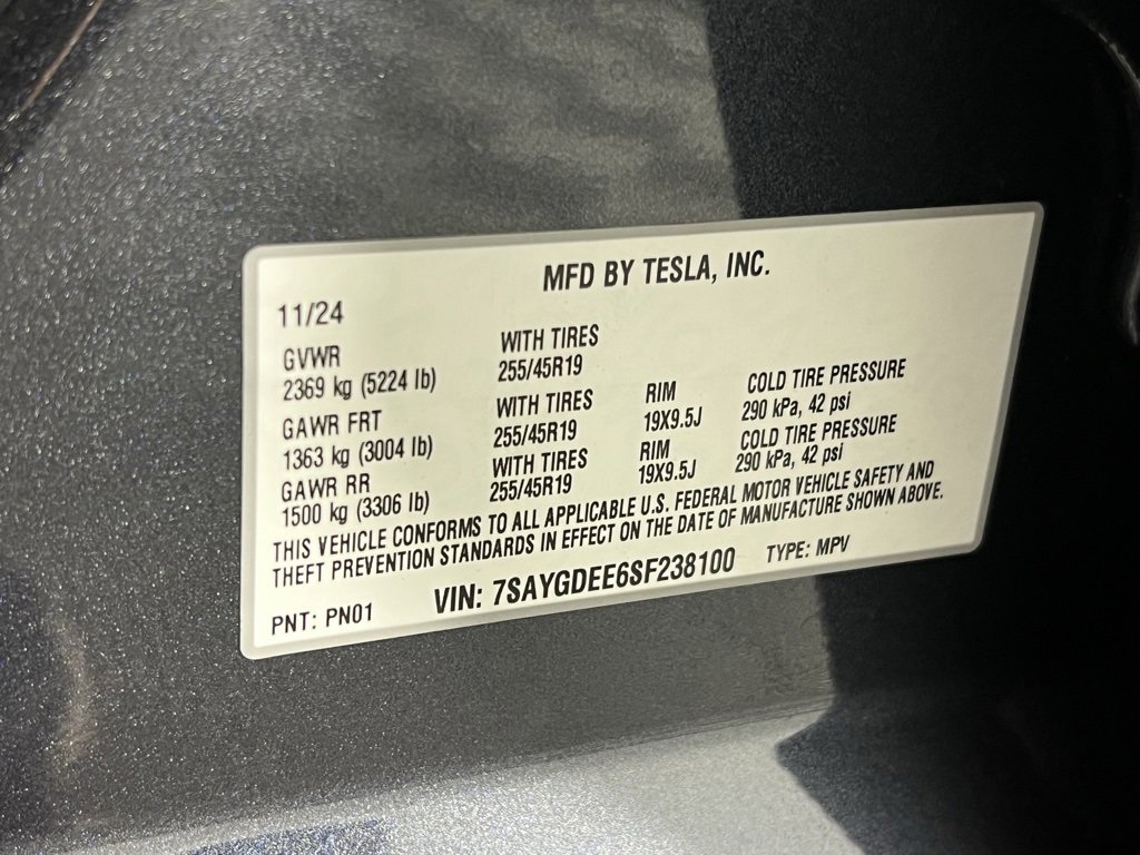 Used 2025 Tesla Model Y Long Range image 36
