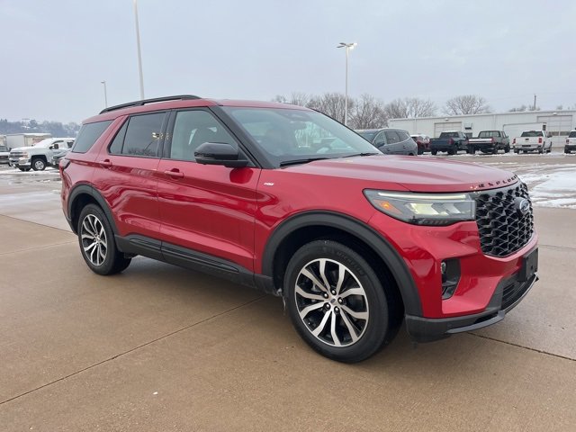 Used 2025 Ford Explorer ST-Line