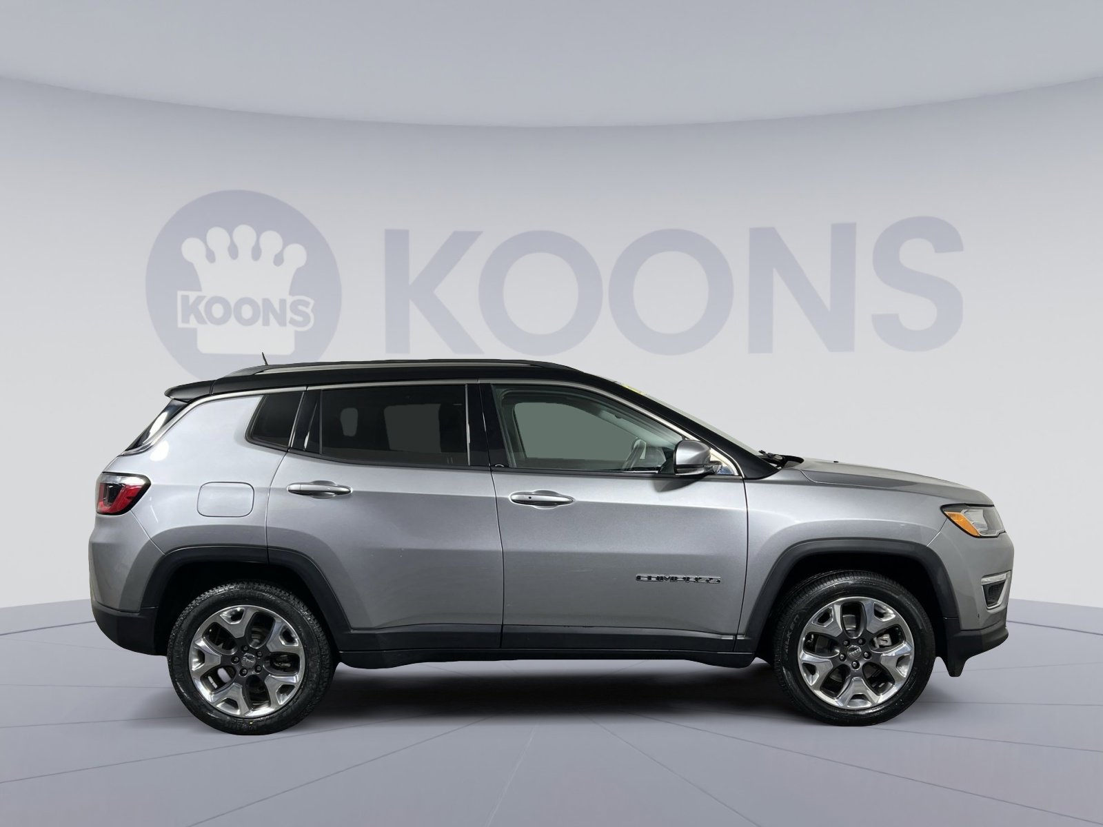 Used 2019 Jeep Compass Limited image 5