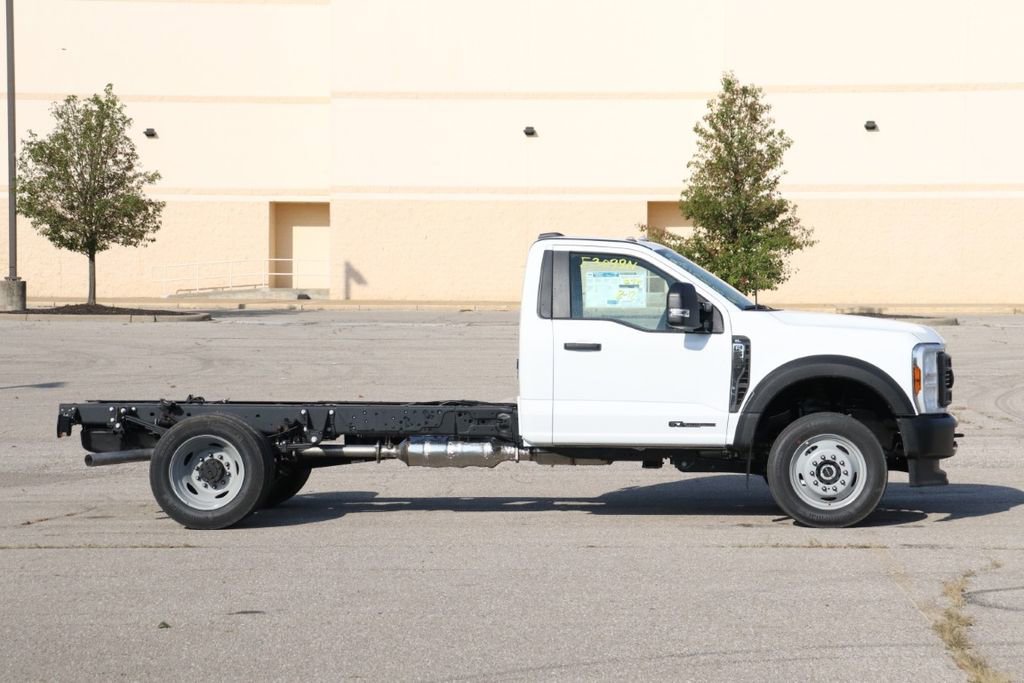 New 2025 Ford F550 4x4 Regular Cab Super Duty image 8