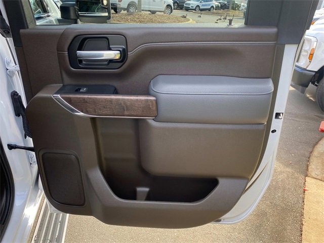 Used 2022 GMC Sierra 3500 Denali w/ Denali Ultimate Package image 35