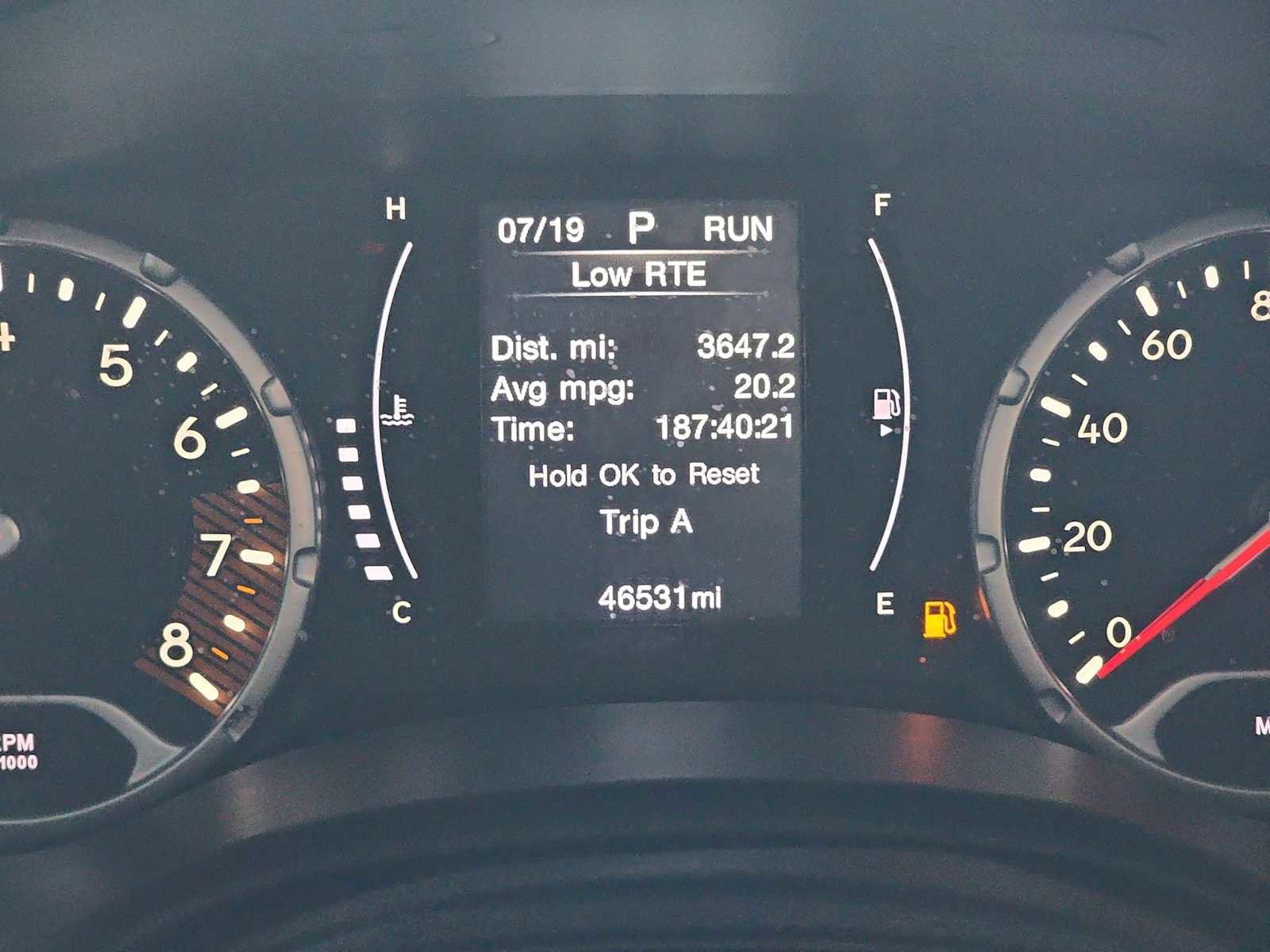 Used 2020 Jeep Renegade Altitude FWD image 23