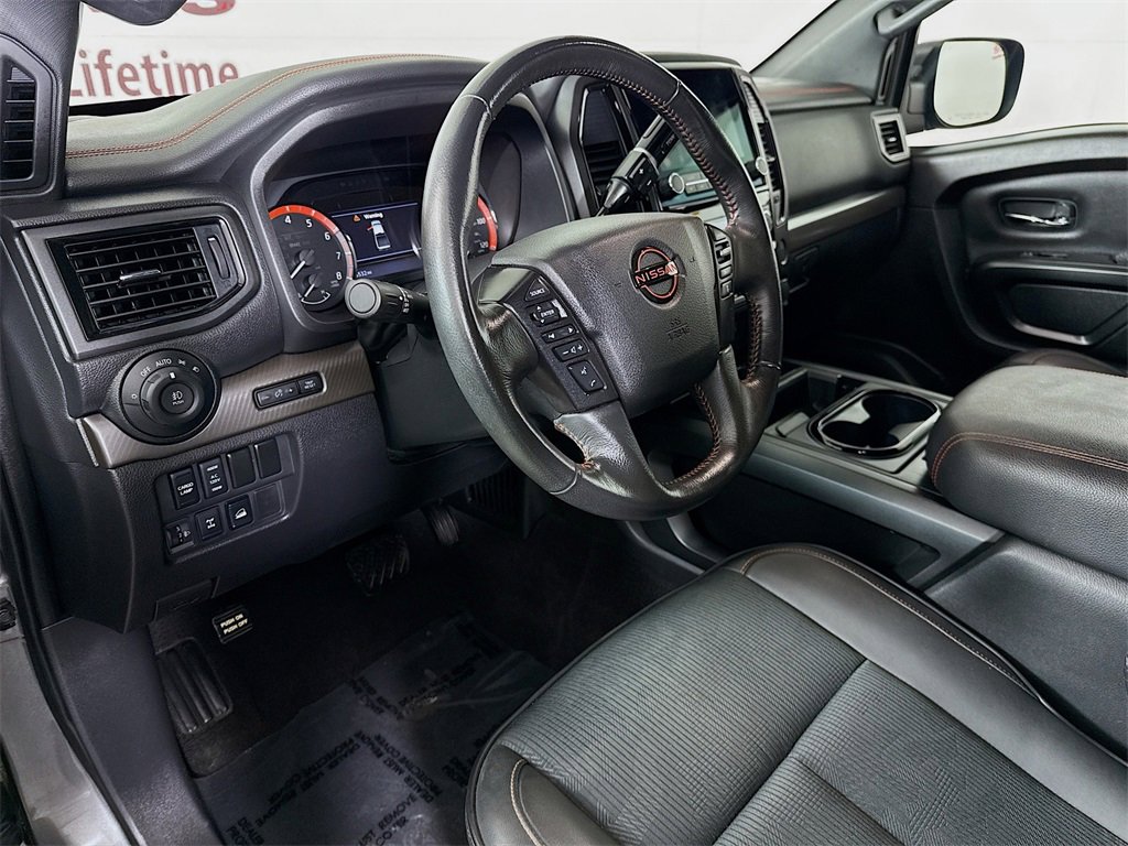 Used 2024 Nissan Titan PRO-4X image 19