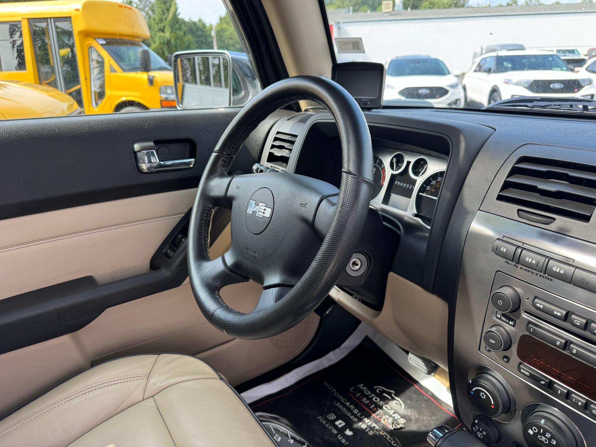 Used 2009 HUMMER H3 Luxury AWD/4WD image 33