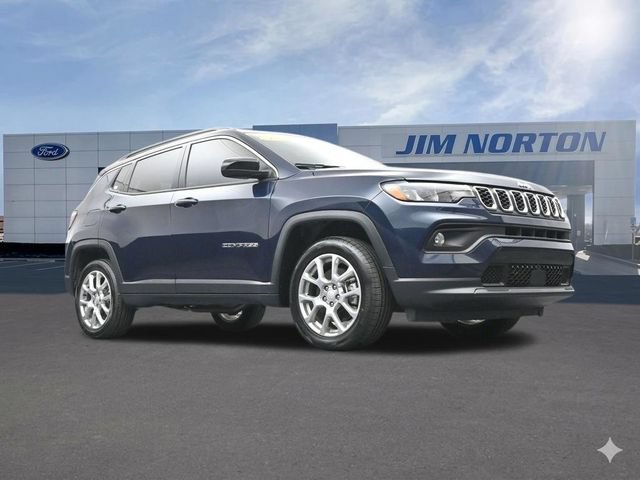 Used 2024 Jeep Compass Latitude AWD/4WD image 49