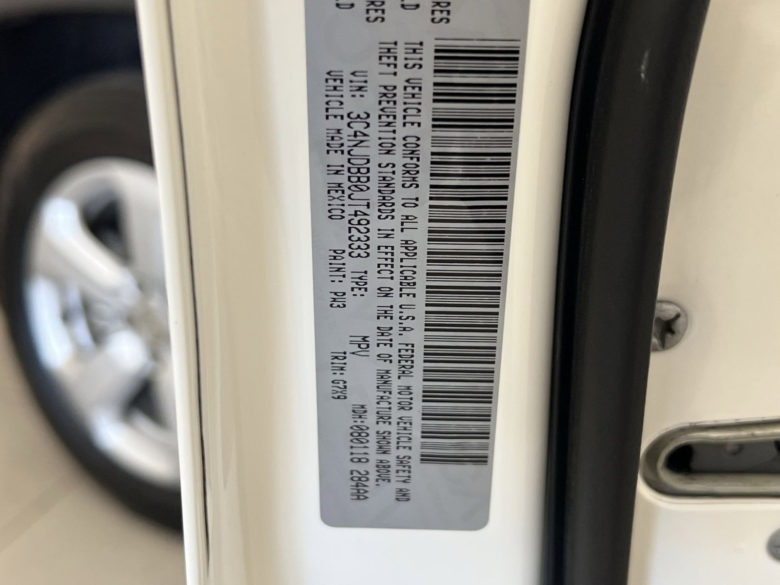 Used 2018 Jeep Compass Latitude AWD/4WD image 38