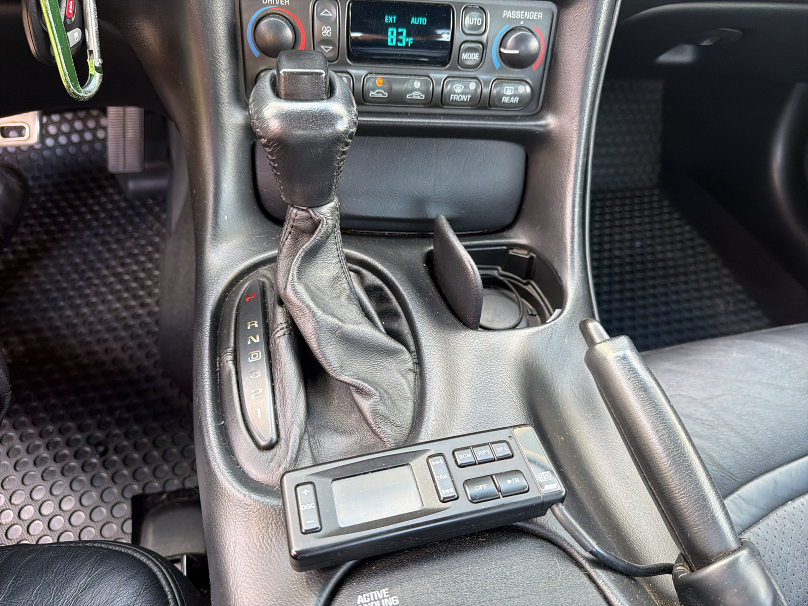 Used 2001 Chevrolet Corvette Coupe w/ Preferred Equipment Group1 RWD image 18