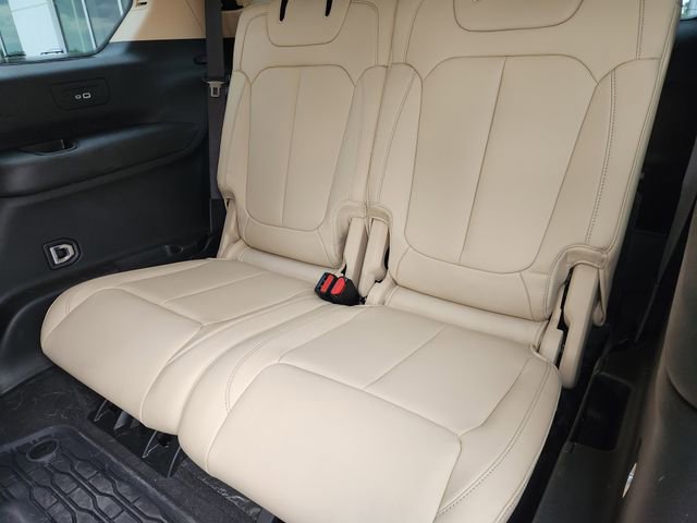 Used 2021 Jeep Grand Cherokee L Limited AWD/4WD image 32