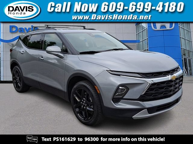 Used 2023 Chevrolet Blazer LT AWD/4WD image 1