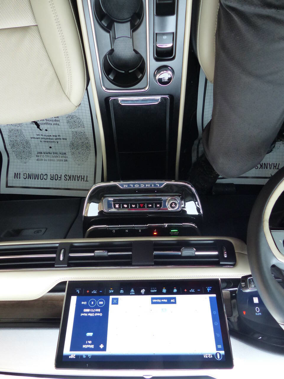 Used 2025 Lincoln Corsair Reserve w/ Equipment Group 202A image 31