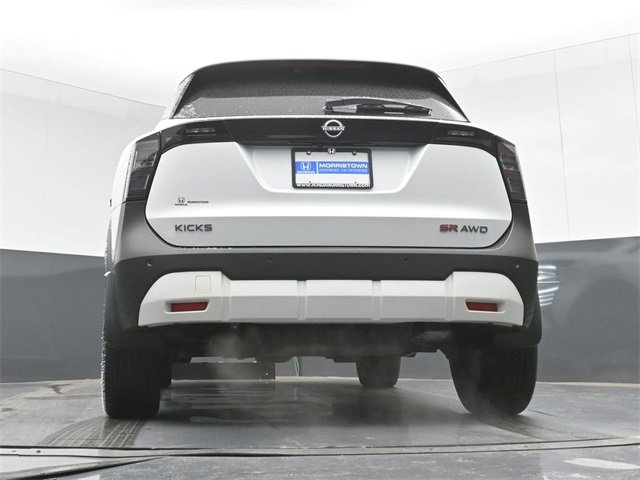 Used 2025 Nissan Kicks SR image 49